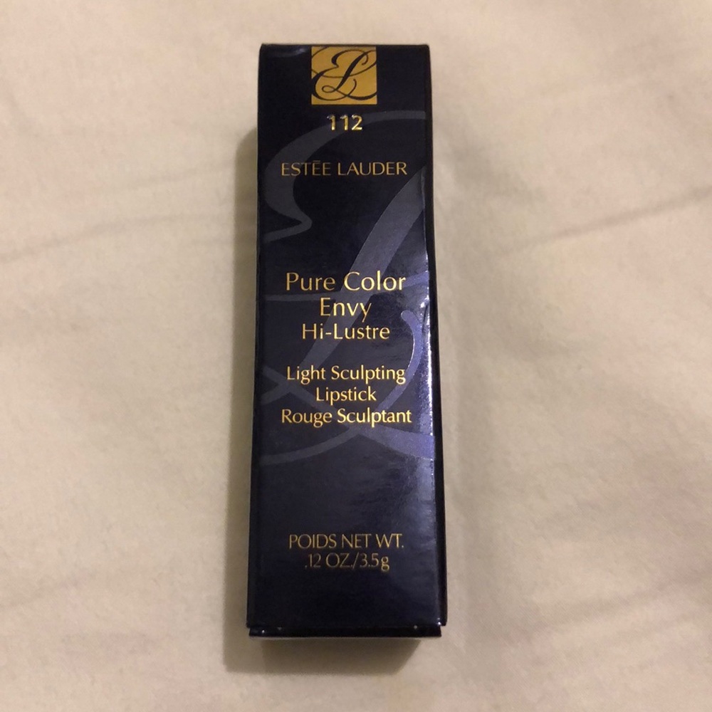 Estée Lauder pure color envy in “naked desire”